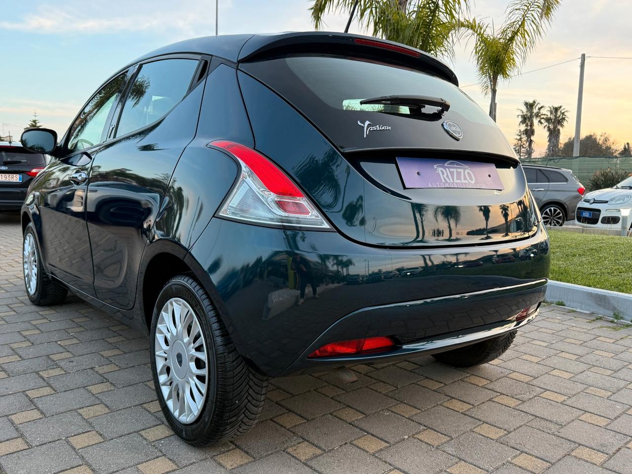 Lancia Ypsilon 1.2 69CV 5 porte Elefantino 68000km