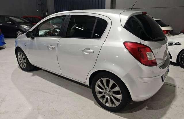 Opel Corsa Benzina Neopatentati