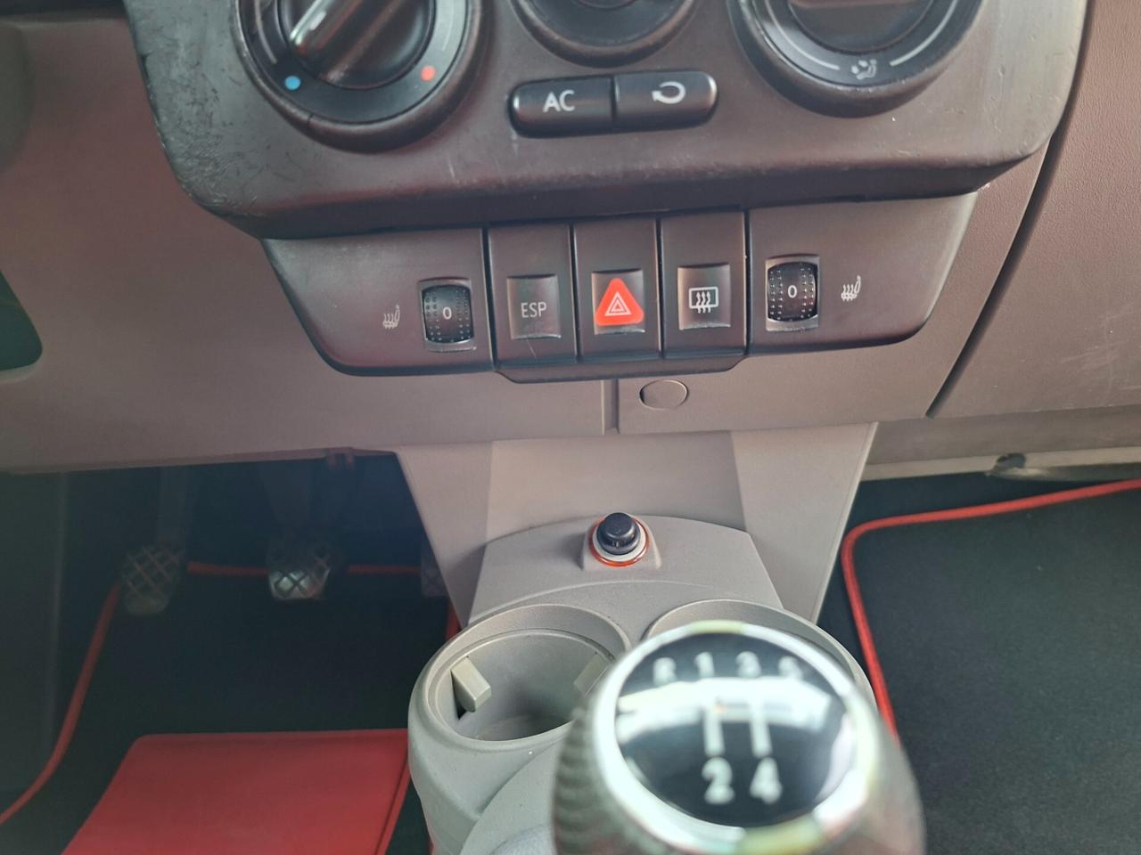 Volkswagen New Beetle 2.0 Cabrio tagliandata INTERESSE STORICO