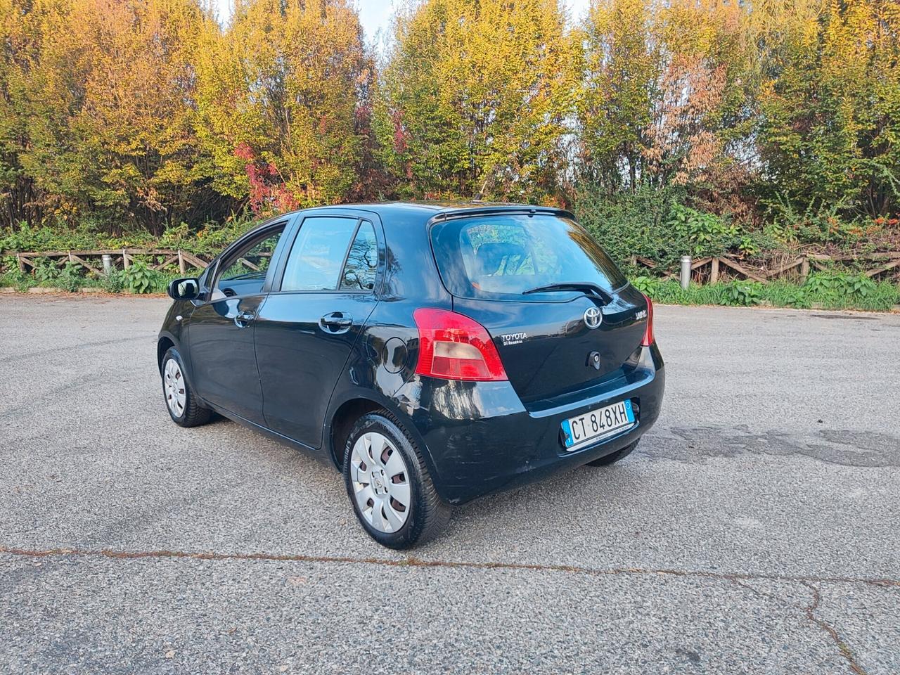 Toyota Yaris 1.0 5 porte Sol 119.000 KM