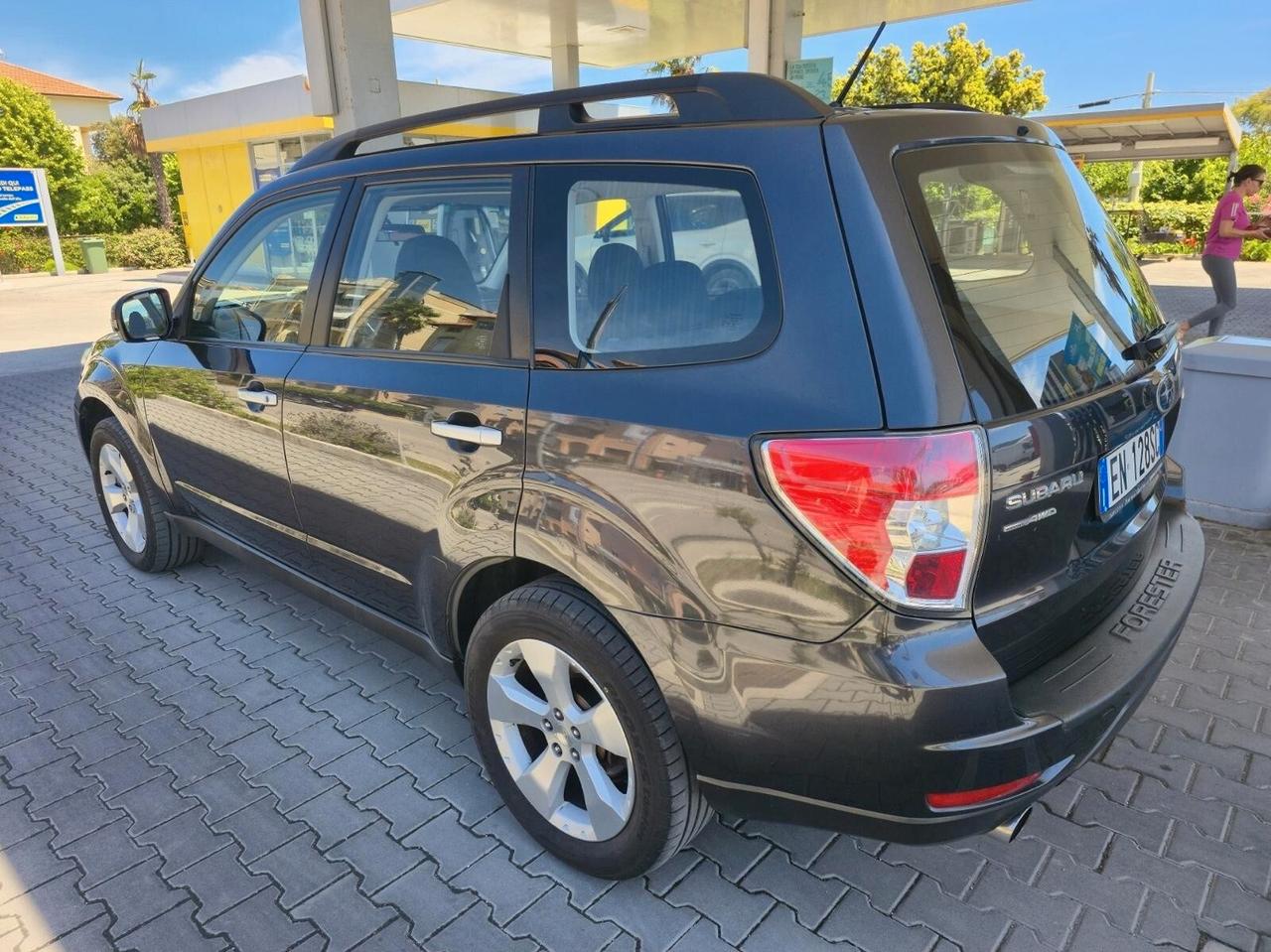 Subaru Forester 2.0D XS Exclusive (15 ANNIVERSARY) AWD