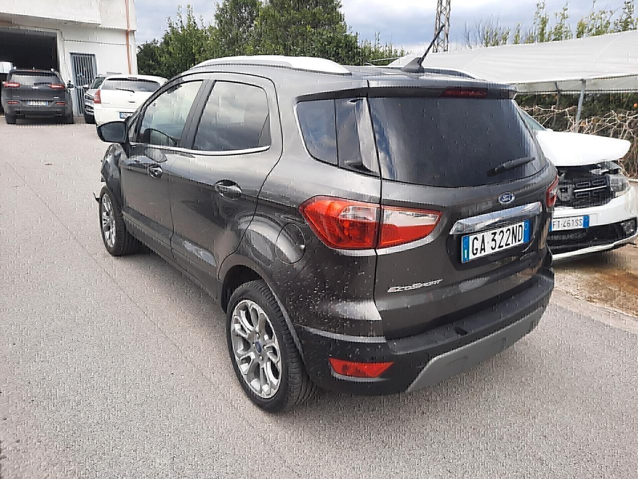 Ford EcoSport 1.0 EcoBoost 125 CV anno 2020 incidentata