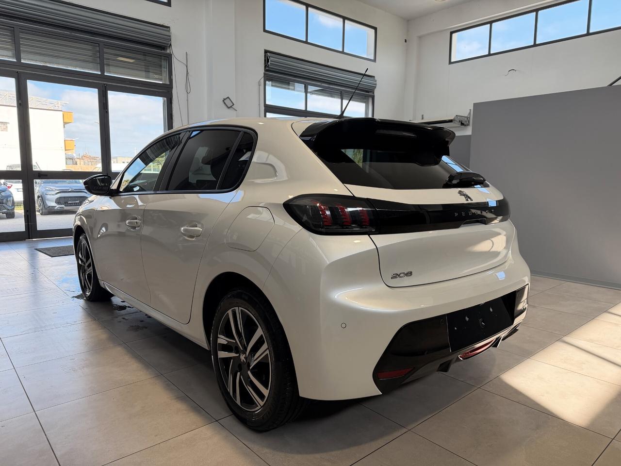 Peugeot 208 PureTech 100 Stop&Start EAT8 5 porte Allure