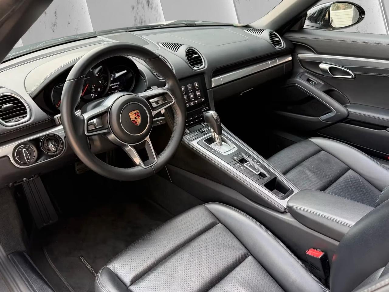 Porsche Boxster 718 2.0 300CV pdk sport design
