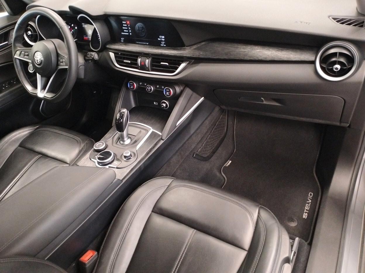 Alfa Romeo Stelvio 2.2 t Business rwd 160cv auto my19