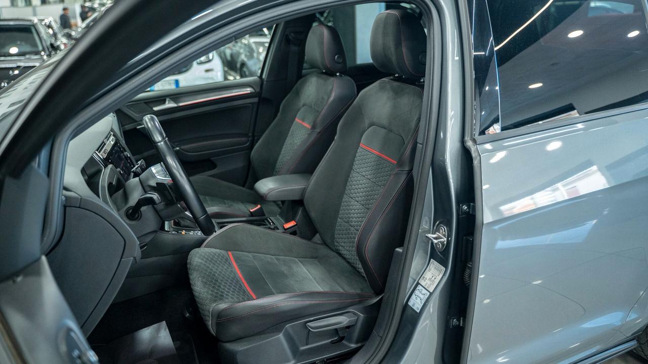 Volkswagen Golf GTI 7.5 PERFORMANCE 245CV DSG TETTO XENO NAVI FULL OPTIONAL