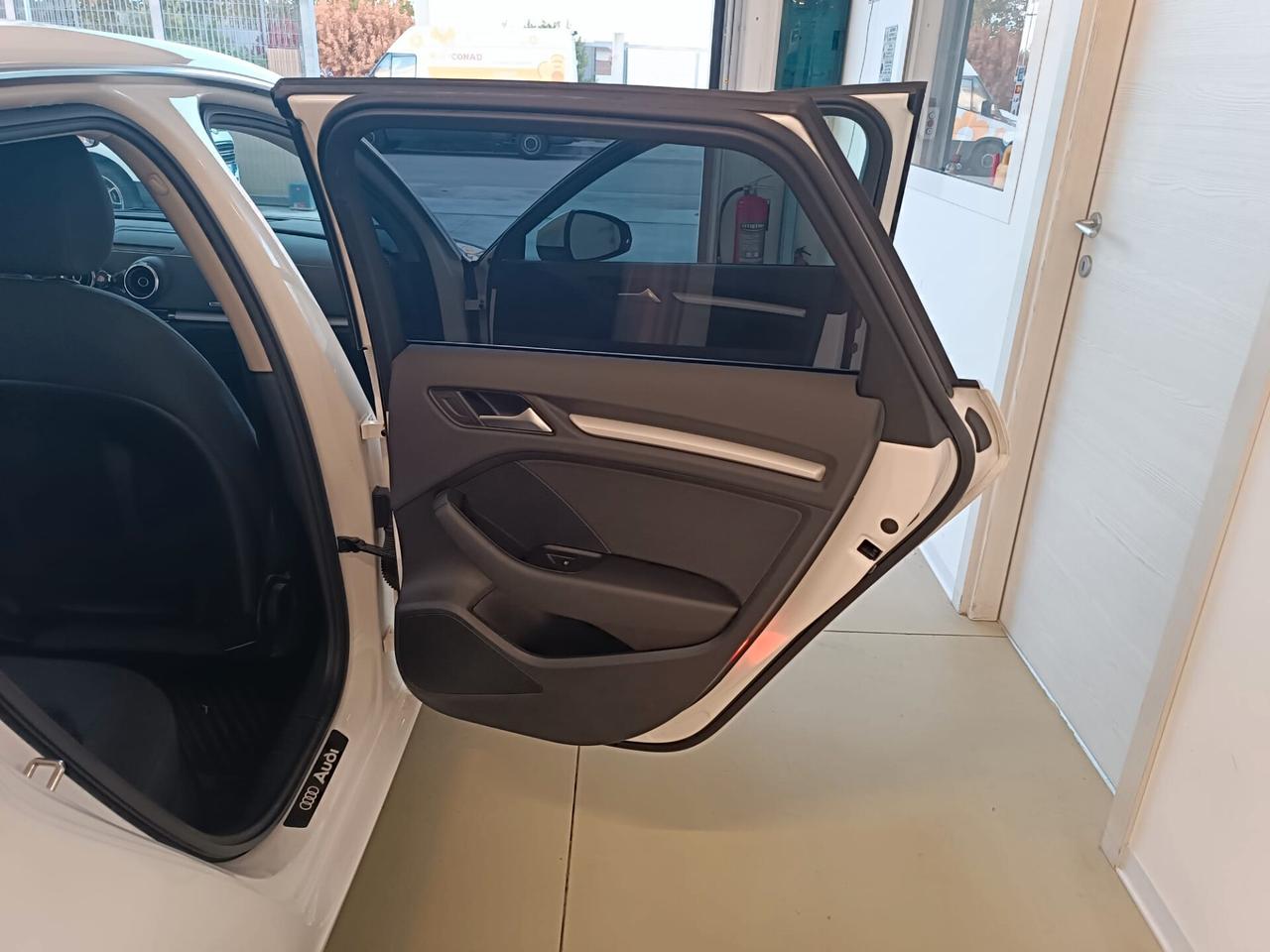 Audi A3 SPB 1.6 TDI clean diesel quattro edition