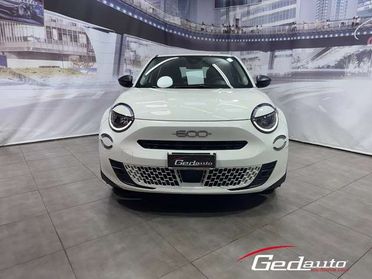 Fiat 600 Hybrid 136 CV DCT MHEV 125 JAHRE EDITION FULL-LED