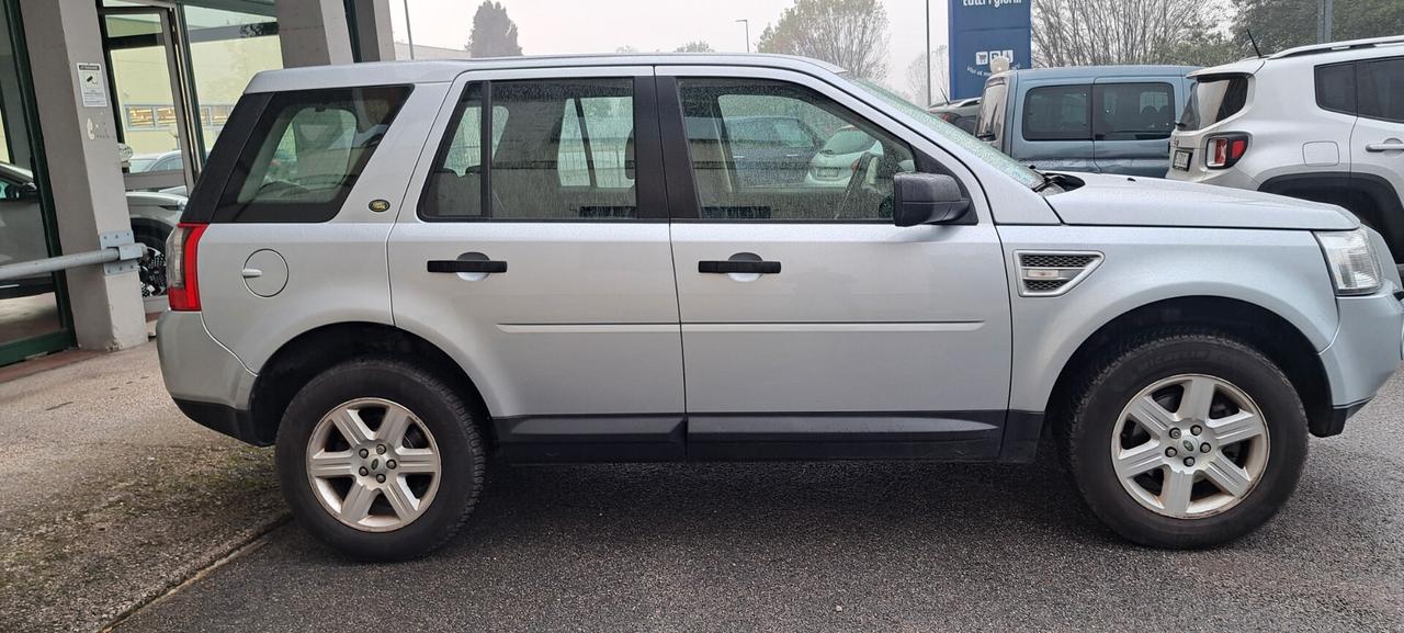 Land Rover Freelander 2 2.2 TD4 S