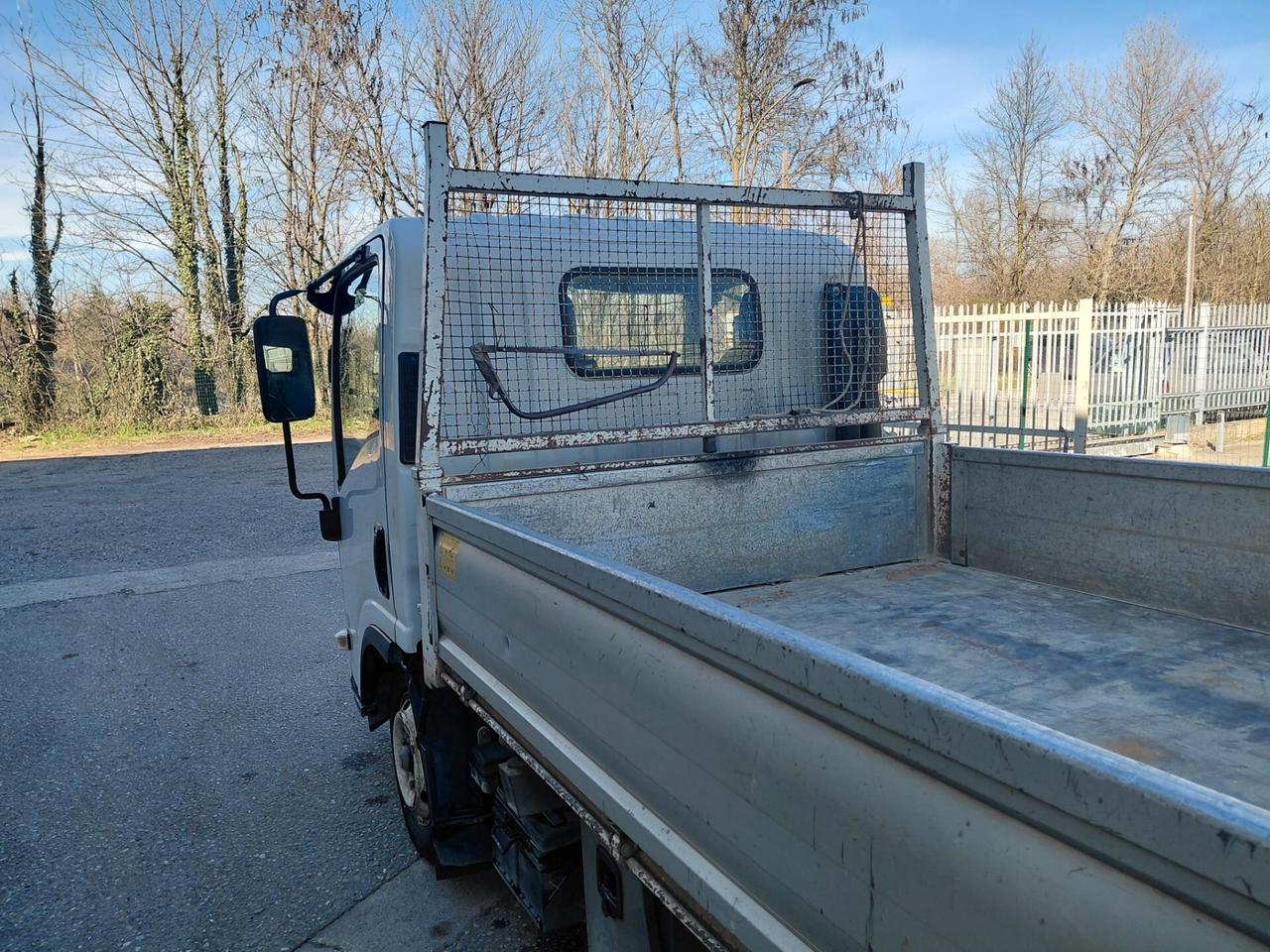 Isuzu NLR 85A 3.0 ribaltabile trilaterale