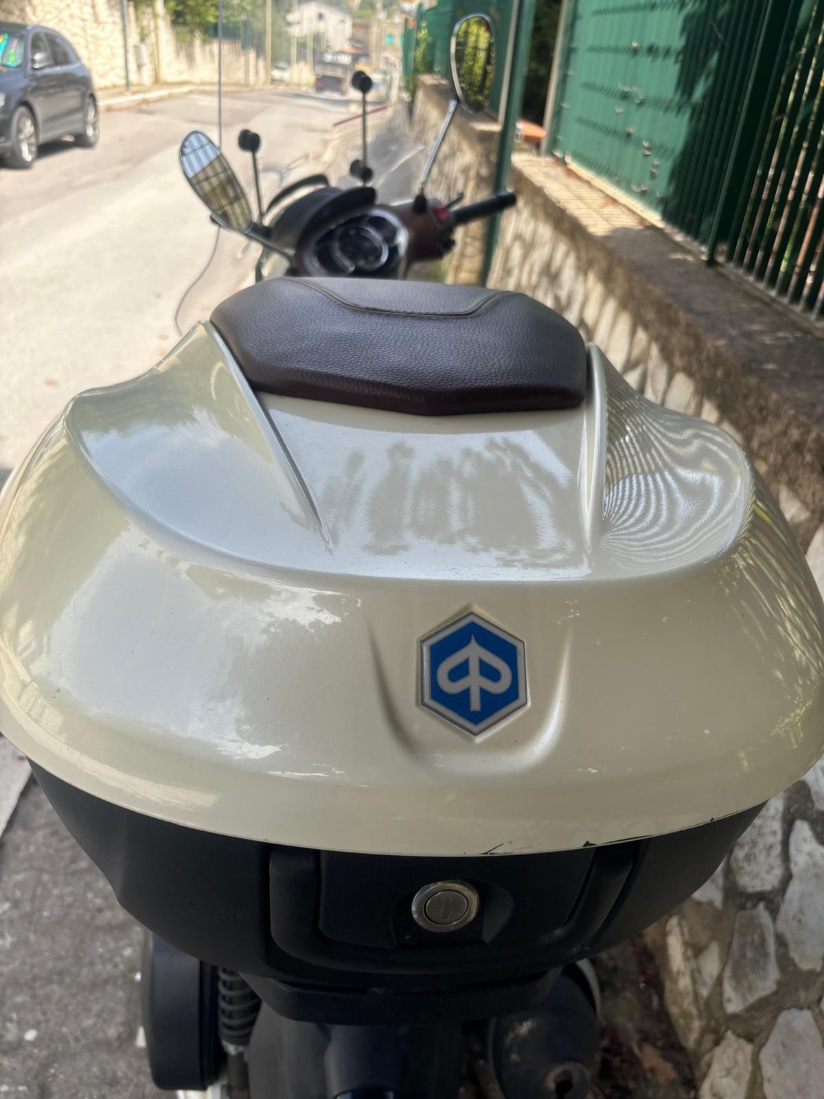 Piaggio Beverly 300