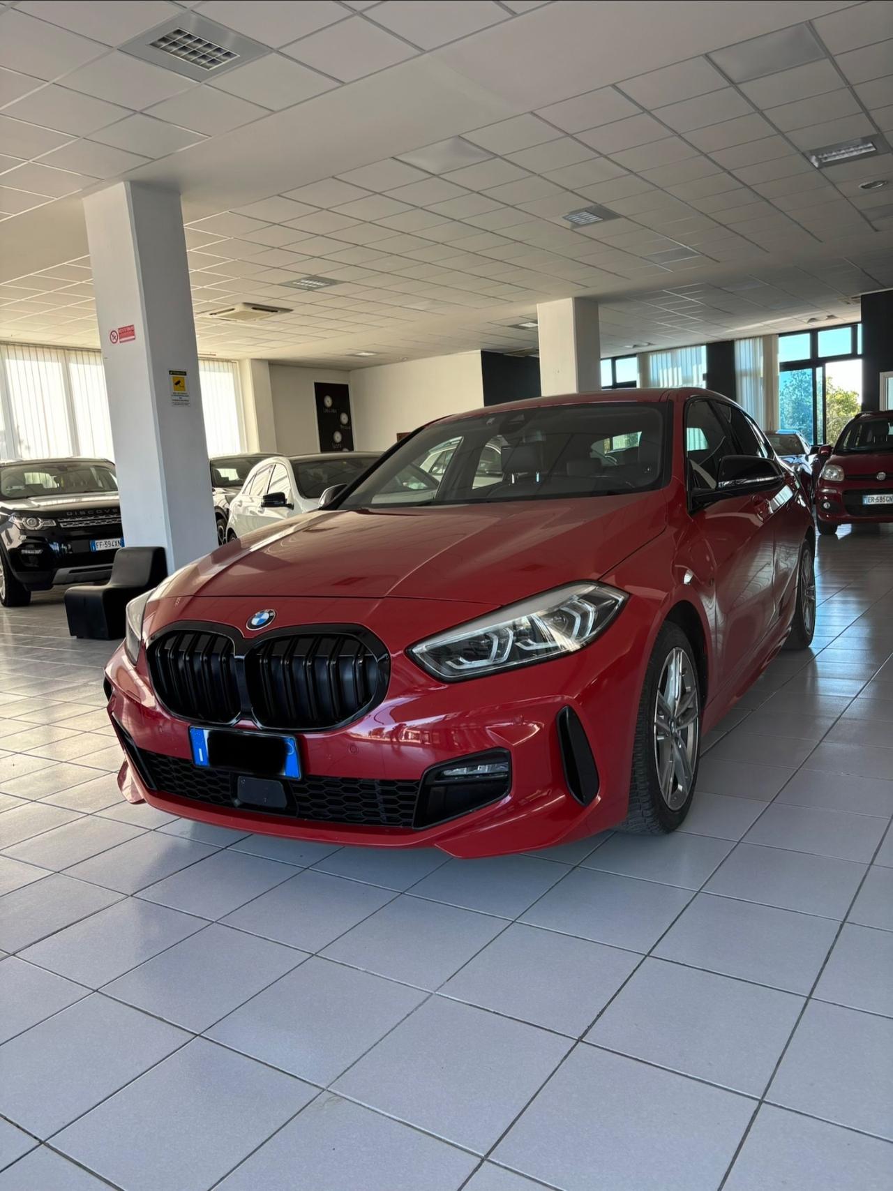 Bmw 118 118d 5p. Msport