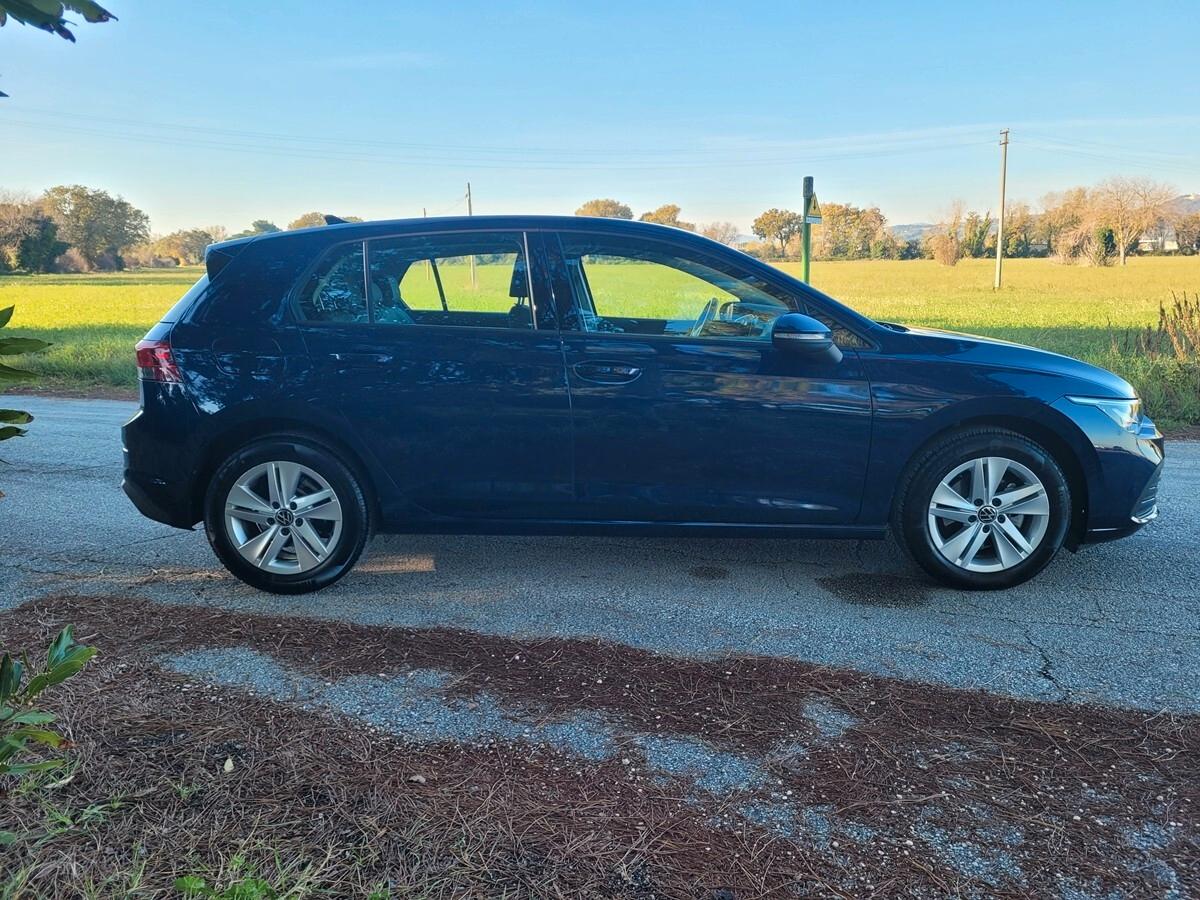 Volkswagen Golf 1.5 eTSI 130 CV EVO ACT DSG Life