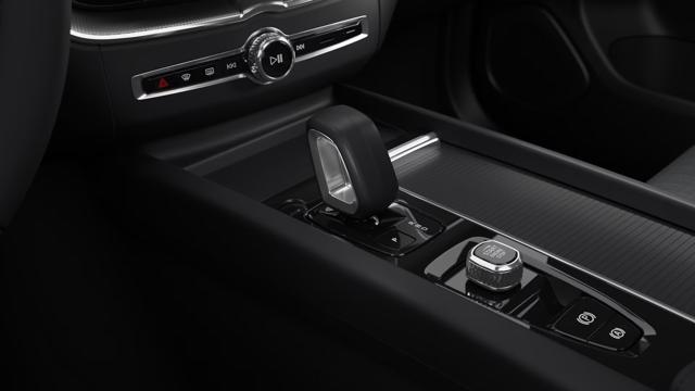 VOLVO XC60 T6 AWD ULTRA BLACK EDITION AUTOMATICA