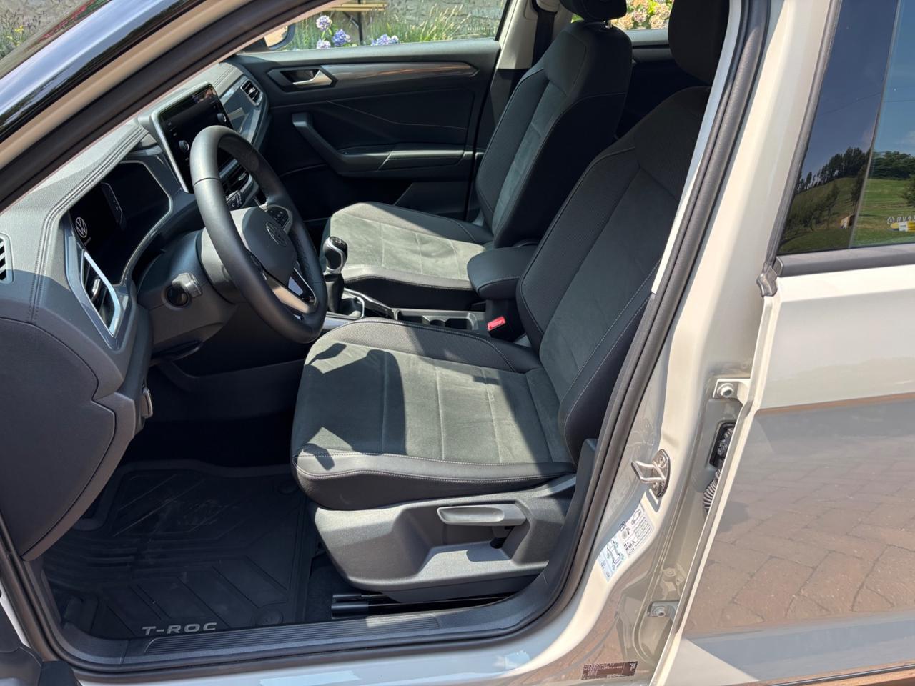 Volkswagen T-Roc 1.5 TSI 16000 Km - 03/2024