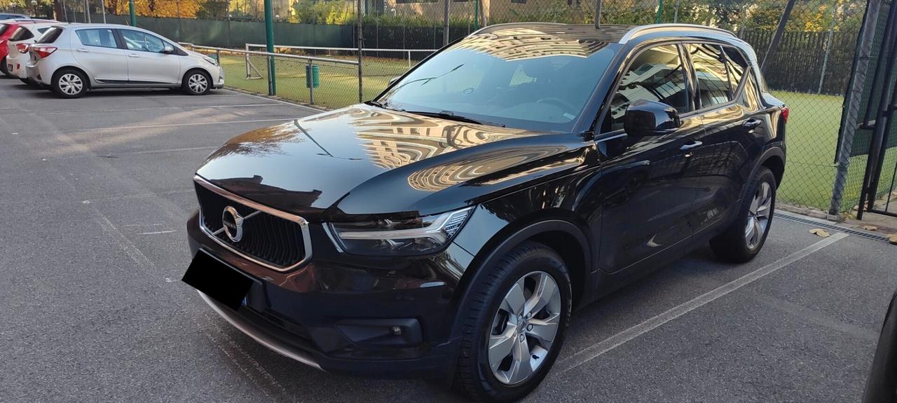 Volvo XC40 D4 AWD Geartronic Momentum