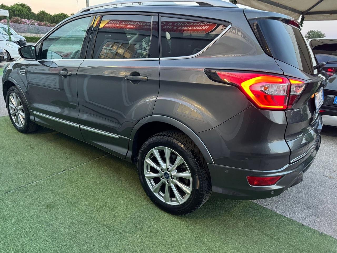 Ford Kuga 2.0 TDCI 150 CV S&S 4WD Powershift Vignale
