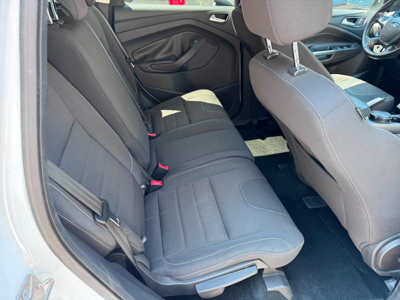 Ford Kuga 2.0 TDCI 140 CV 2WD Titanium