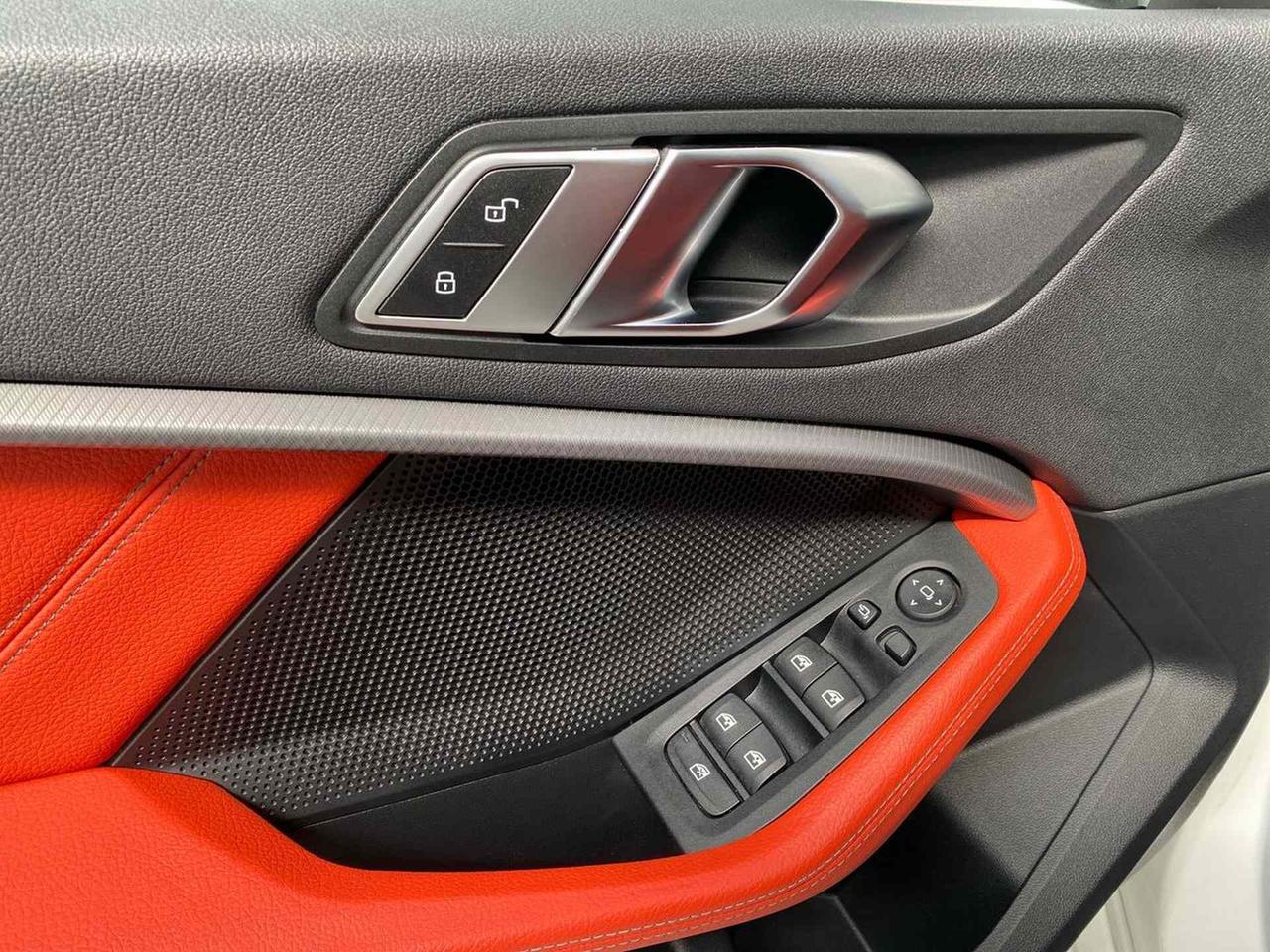 BMW Serie 1 F40 - 118i Msport 140cv auto