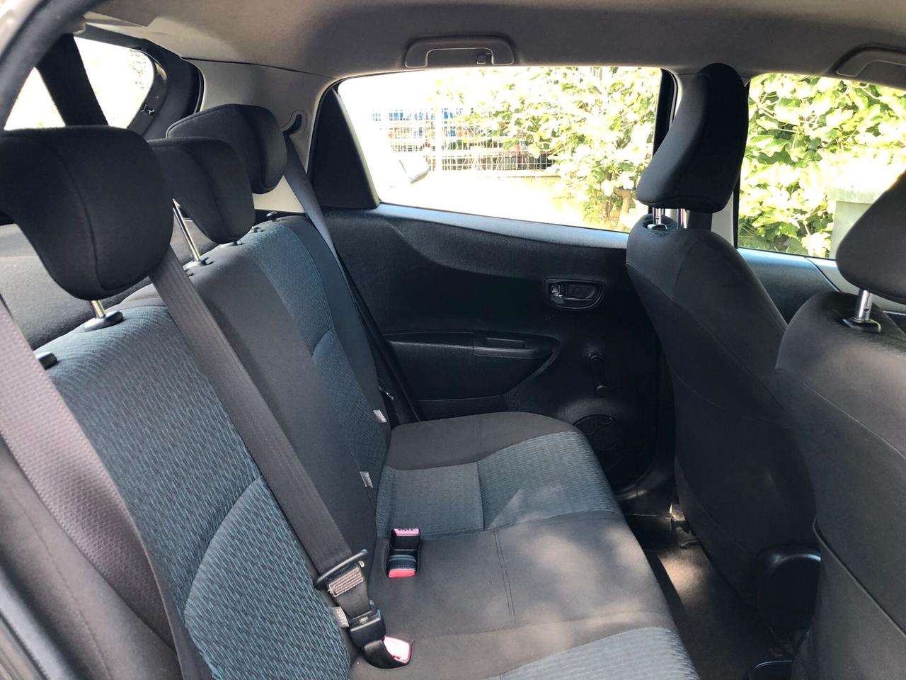 Toyota Yaris 1.0 5 porte Active