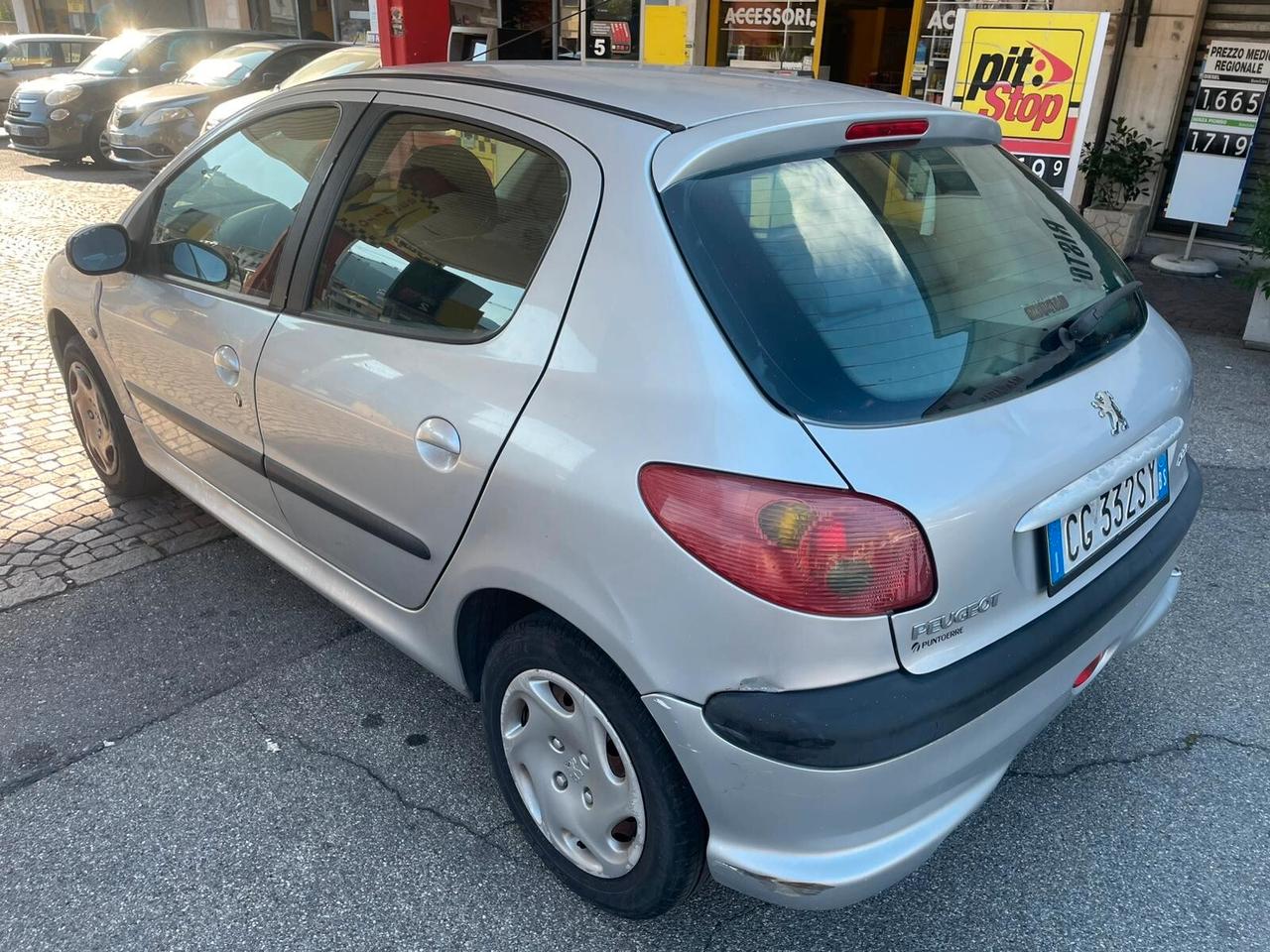 Peugeot 206 1.1 5p. XT
