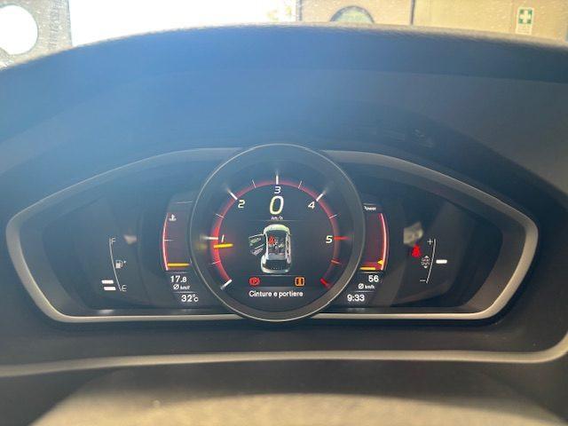 VOLVO V40 Cross Country D2 Style Plus