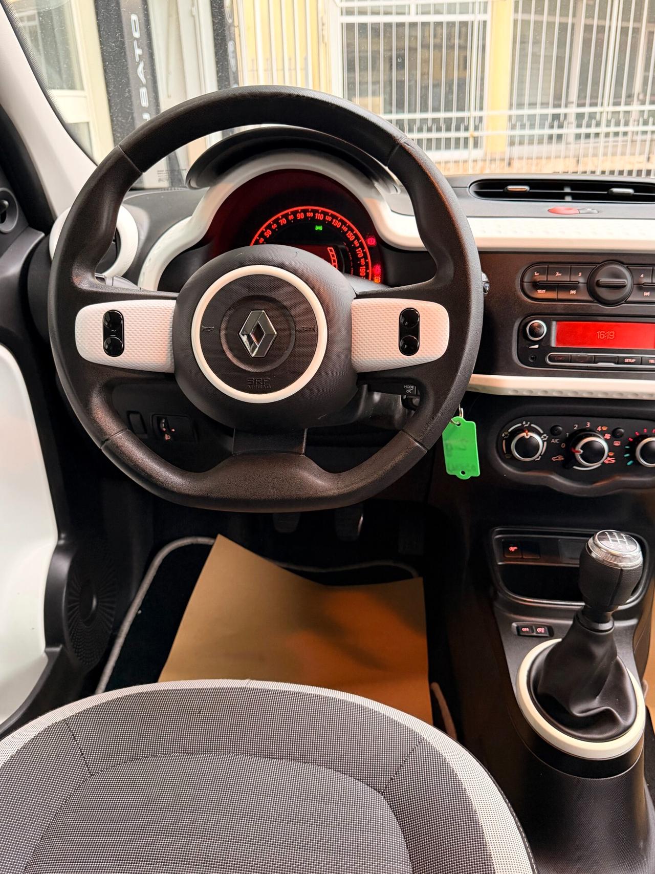 Renault Twingo anno 2019 benzina 1000