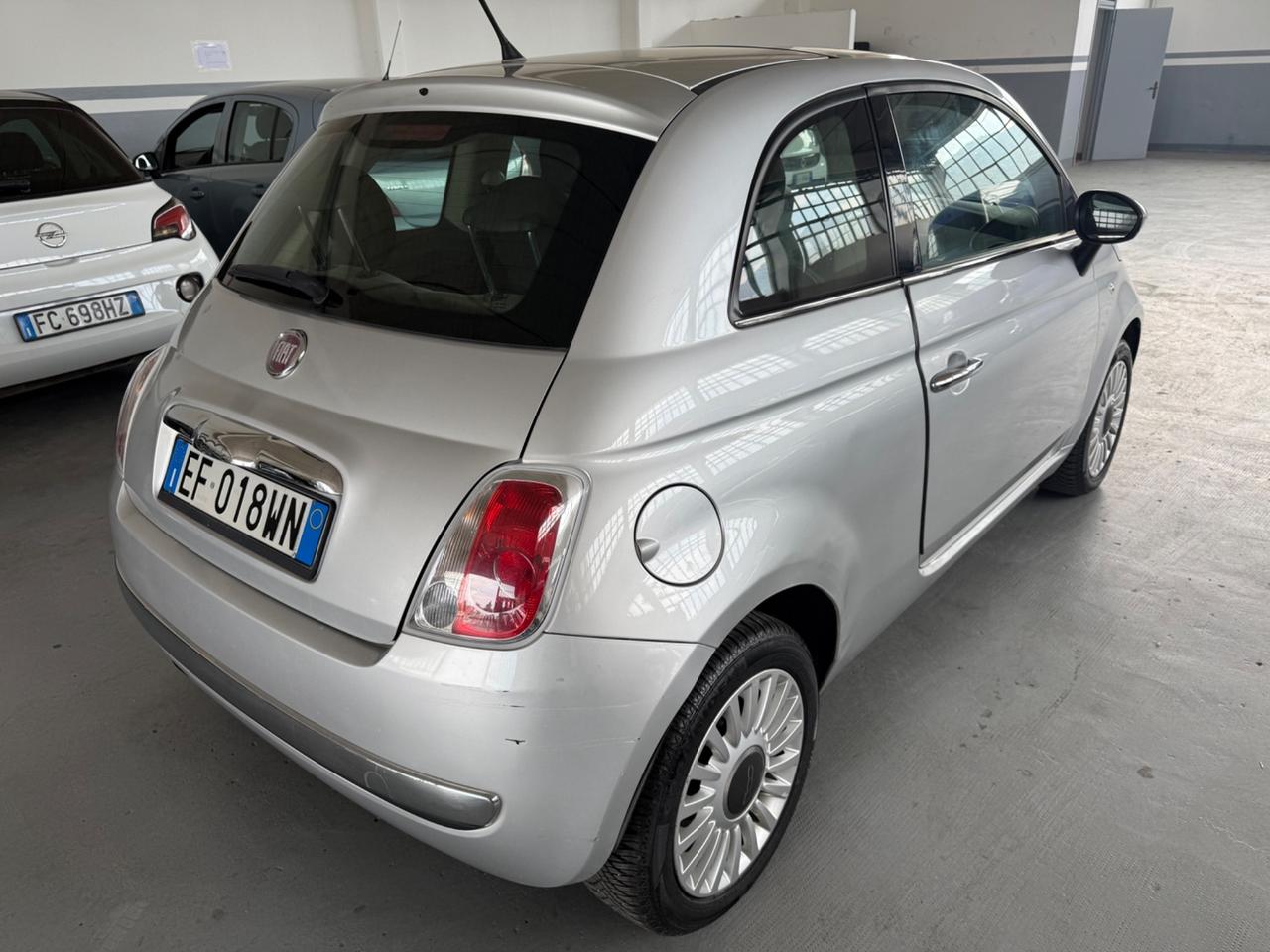 Fiat 500 1.2 LOUNGE BENZINA NEOPATENTATI