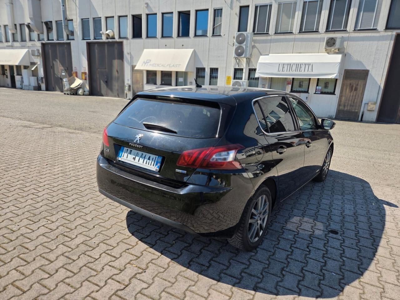 Peugeot 308 BlueHDi 120 S&S Allure