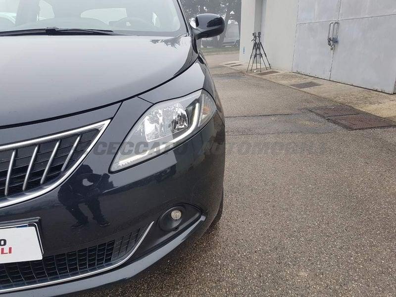 Lancia Ypsilon Ypsilon 1.0 firefly hybrid Gold s&s 70cv 5p.ti