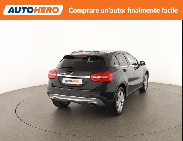 MERCEDES-BENZ GLA 200 d Sport