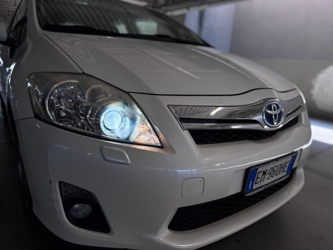 TOYOTA AURIS 1.8 HSD HYBRID STYLE