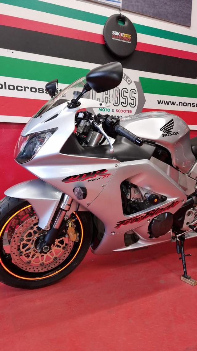 HONDA CBR 900 RR Fireblade - ANNO 2002