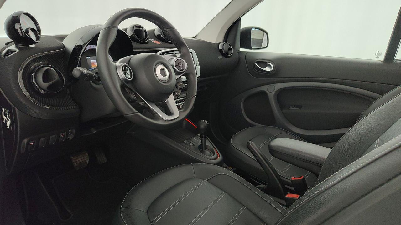 SMART Fortwo Cabrio eq suitered 4,6kW