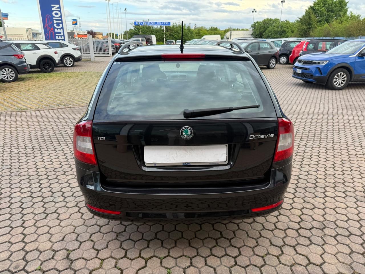 Skoda Octavia 1.6 TDI CR F.AP. Elegance OK NEOPATENTATI