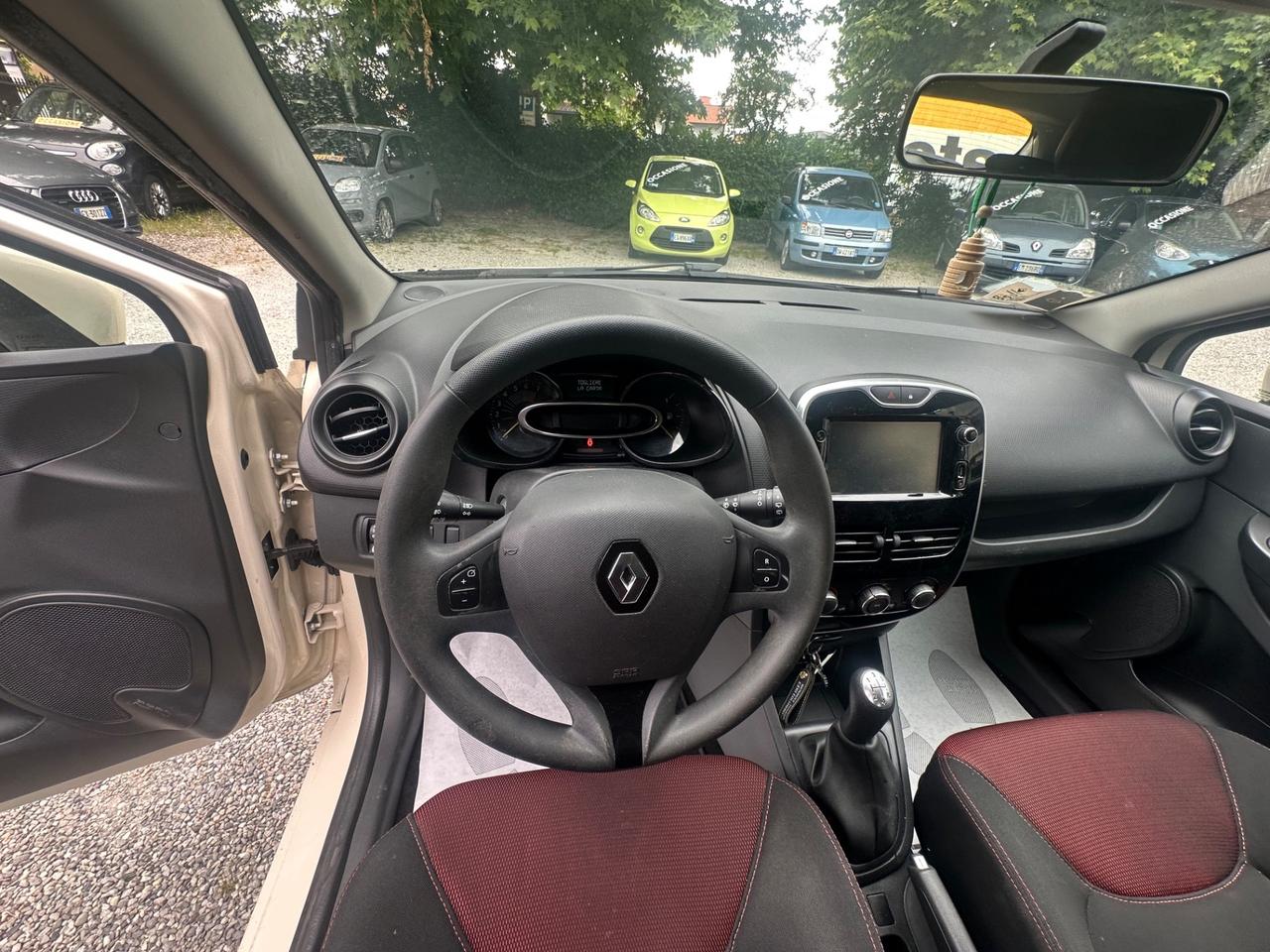Renault Clio 1.2 75 CV 5 porte Duel