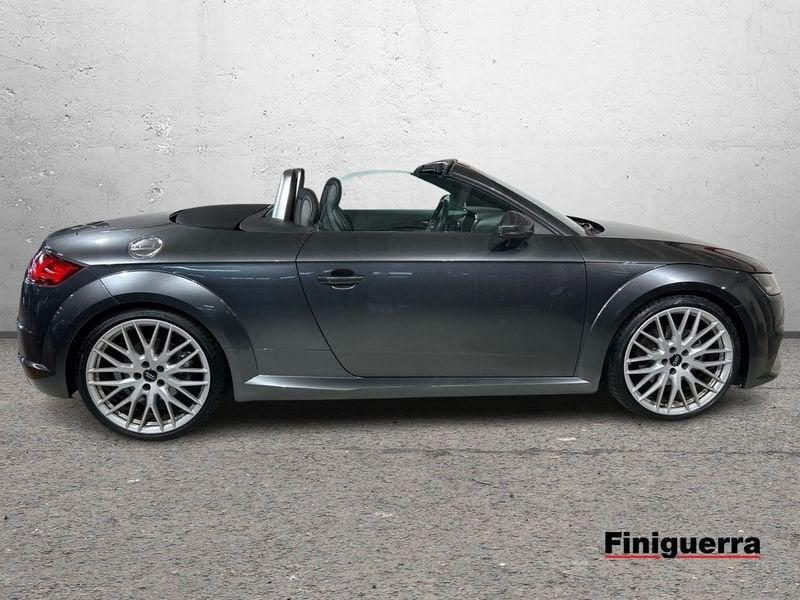 Audi TT Roadster 2.0 TFSI quattro S tronic S line