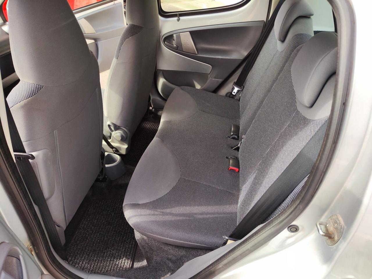 Peugeot 107 1.0 68CV 5 porte NEOPATENTATI