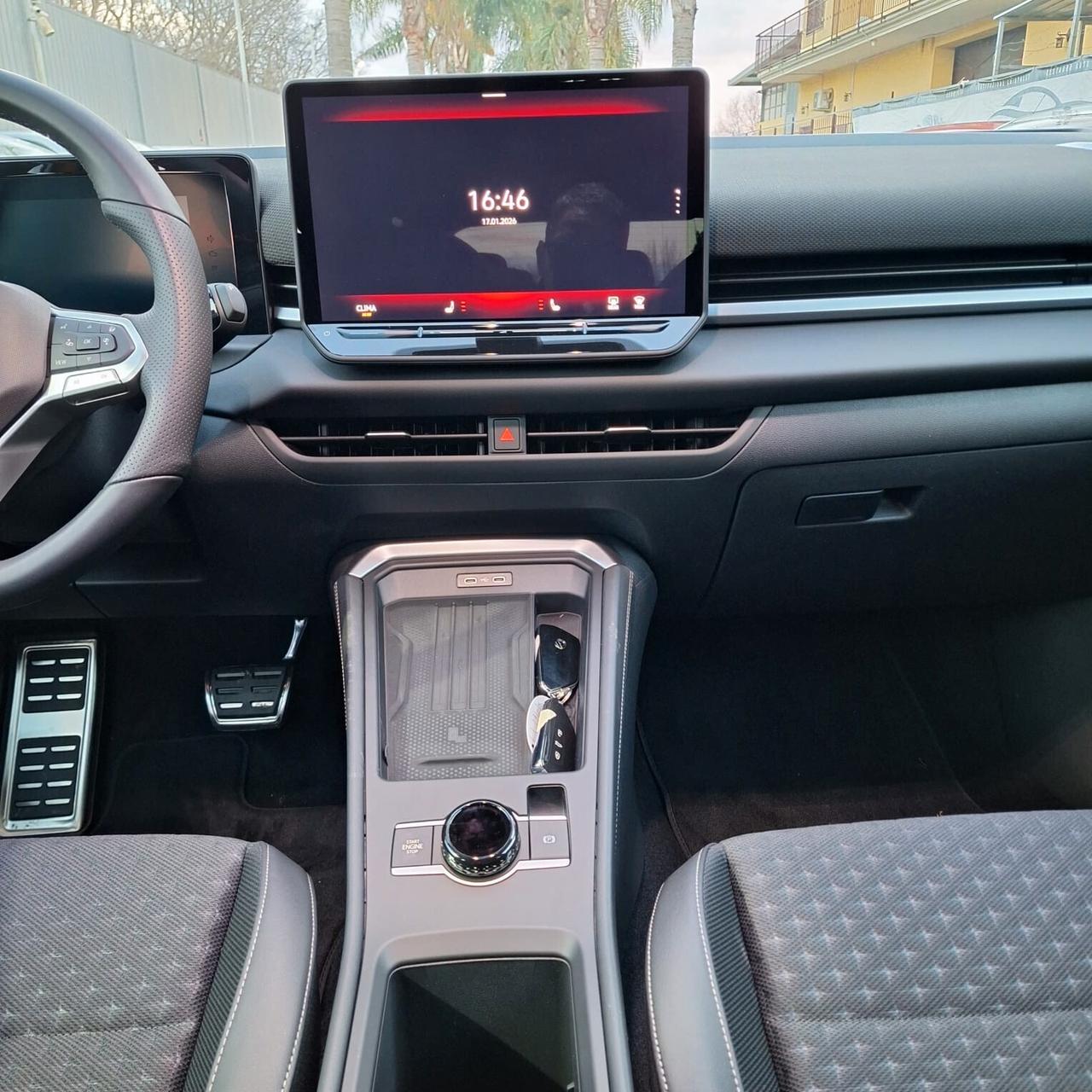 VOLKSWAGEN NEW T-ROC 1.5 eTSI R-LINE ACT 150CV DSG