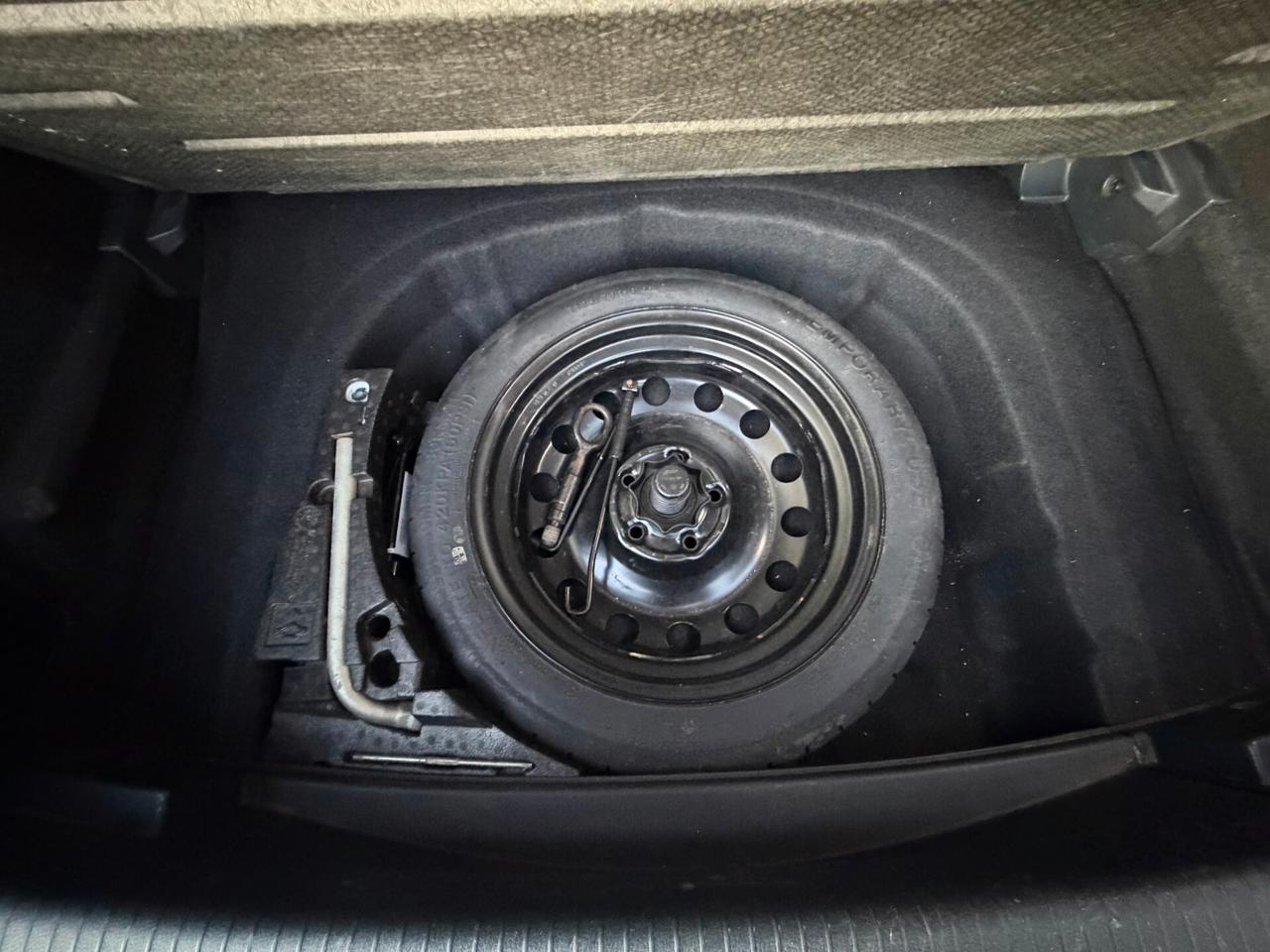 Volkswagen Golf/1.6 TDI 90CV/CAR PLAY/CERCHI 17"/NEOPATENTATI