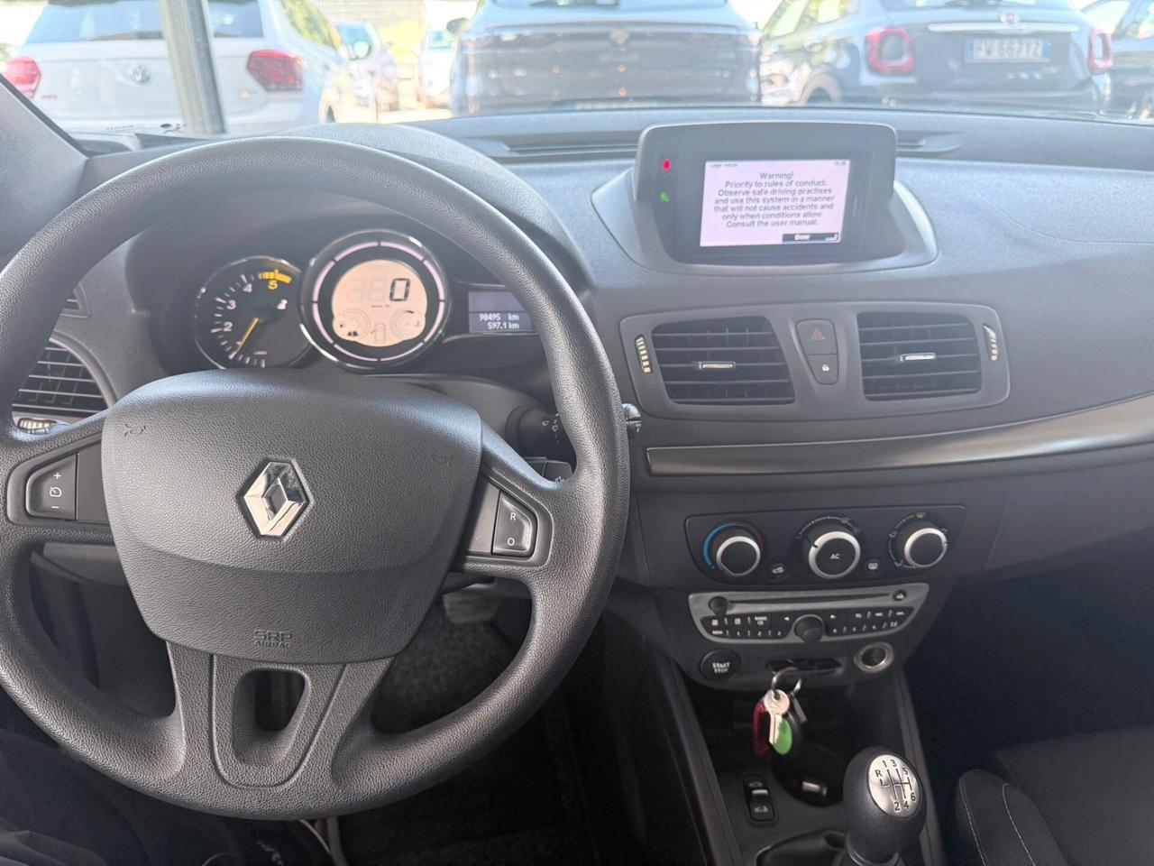 Renault Megane Mégane C-C 1.5 dCi 110CV EDC Wave Edition