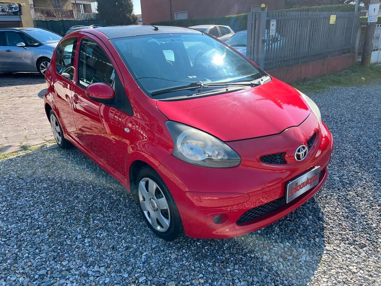 Toyota Aygo 1.0 12V VVT-i 5 porte Sol