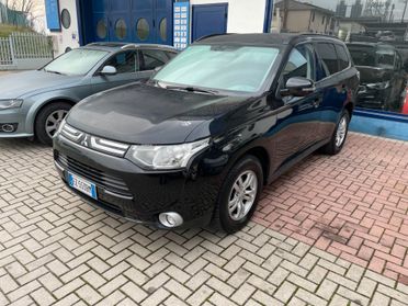 Mitsubishi Outlander 2.2 DI-D 4WD Intense