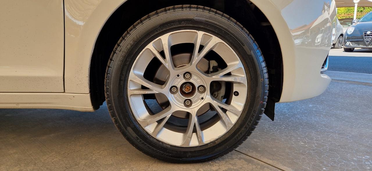 Lancia Ypsilon 1.2 69cv Platinum **35.000km**