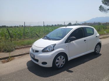 Toyota Aygo 1.0 12V VVT-i 5 porte Lounge Connect