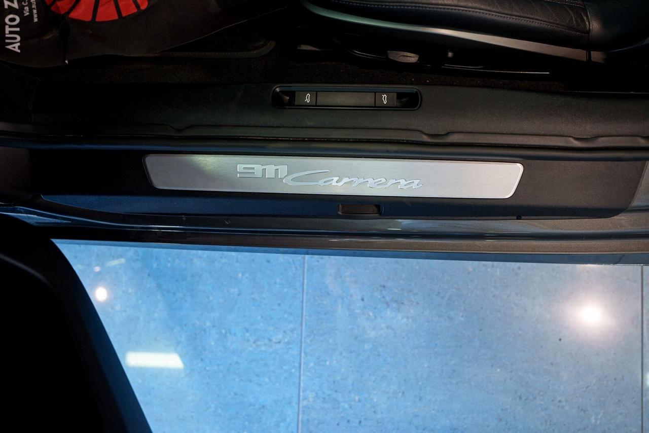 Porsche 911 Carrera