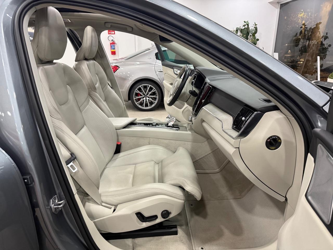 Volvo XC60 XC60 T8 Recharge Plug-in Hybrid AWD Inscription