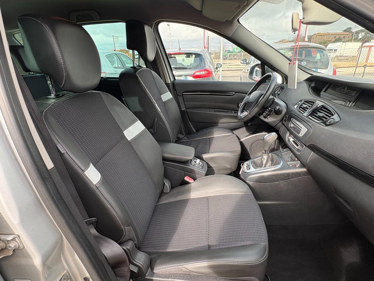 Renault Scenic XMod 1.5 dCi 110CV limited