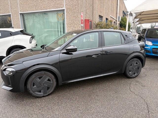 Lancia Ypsilon Hybrid e-DCT