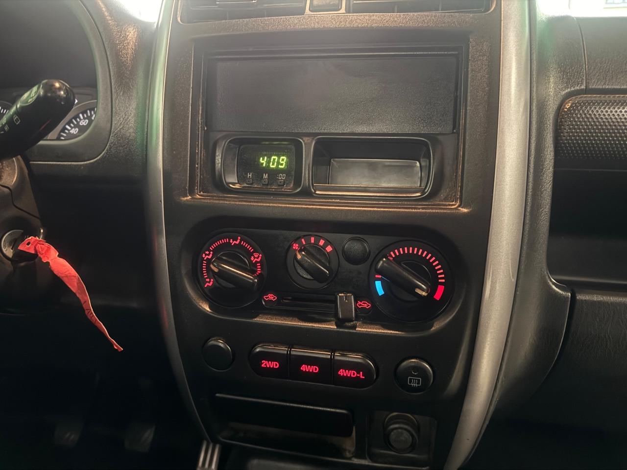 Suzuki Jimny 1.3i 16V cat 4WD JLX